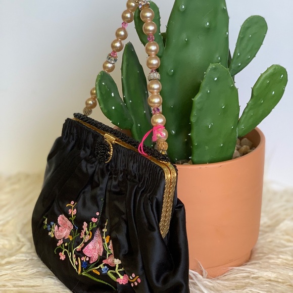 Lily Scott Embroidered Evening Bag - Picture 5 of 8